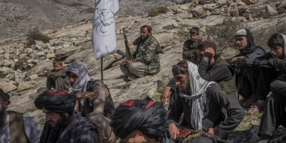 सम्बन्ध राख्न नमानेको भन्दै अफगान किशोरीलाई तालिबान कमान्डरले निर्घात कुटे