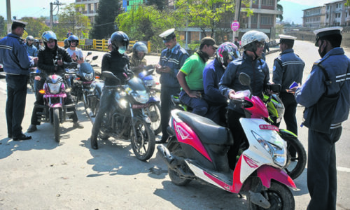 काठमाडौँ उपत्यकामा आठमहिनामा पाँच लाख ६१ हजार सवारीसाधन कारबाहीमा